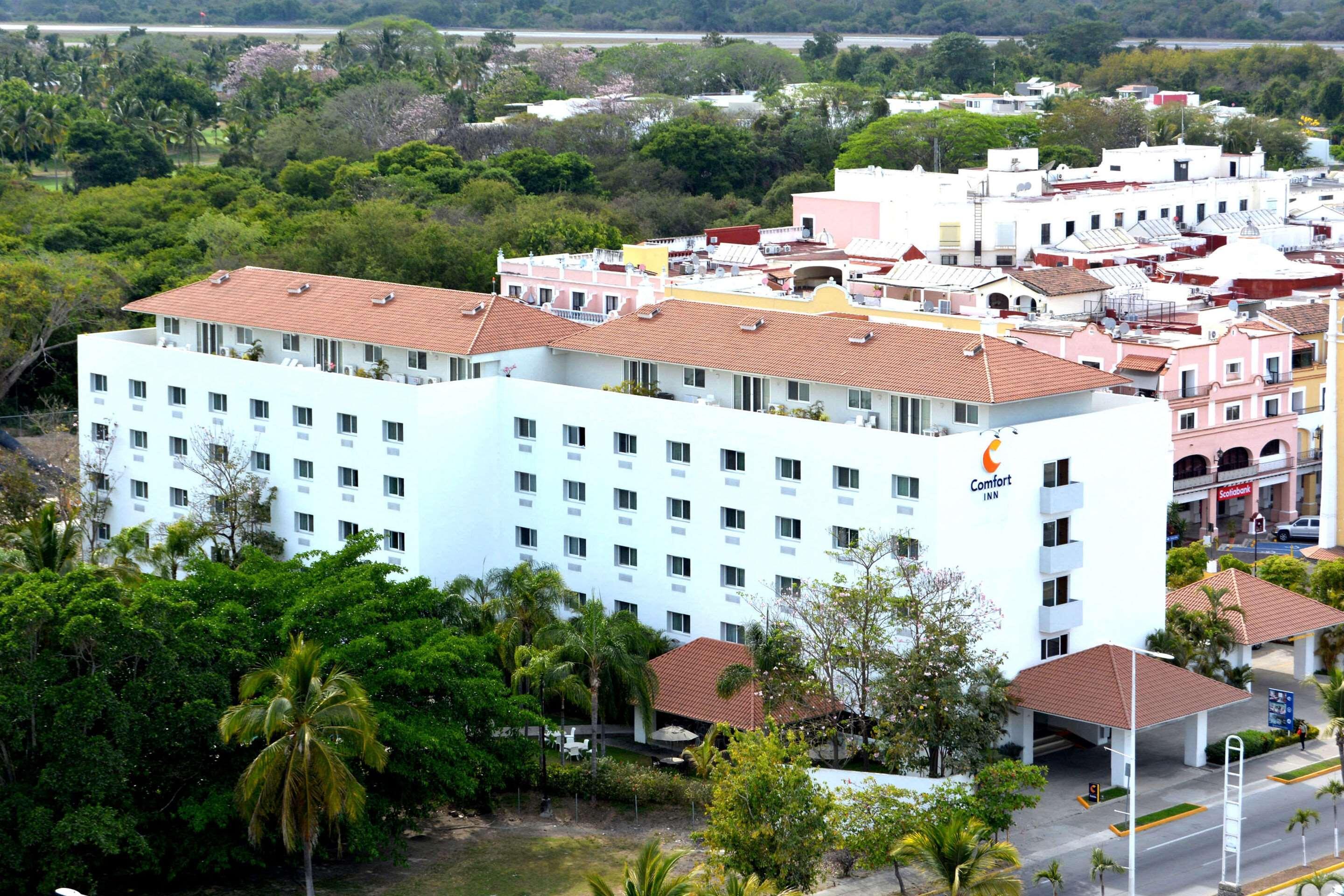 Comfort Inn Marina Golf Vallarta Puerto Vallarta Exterior photo